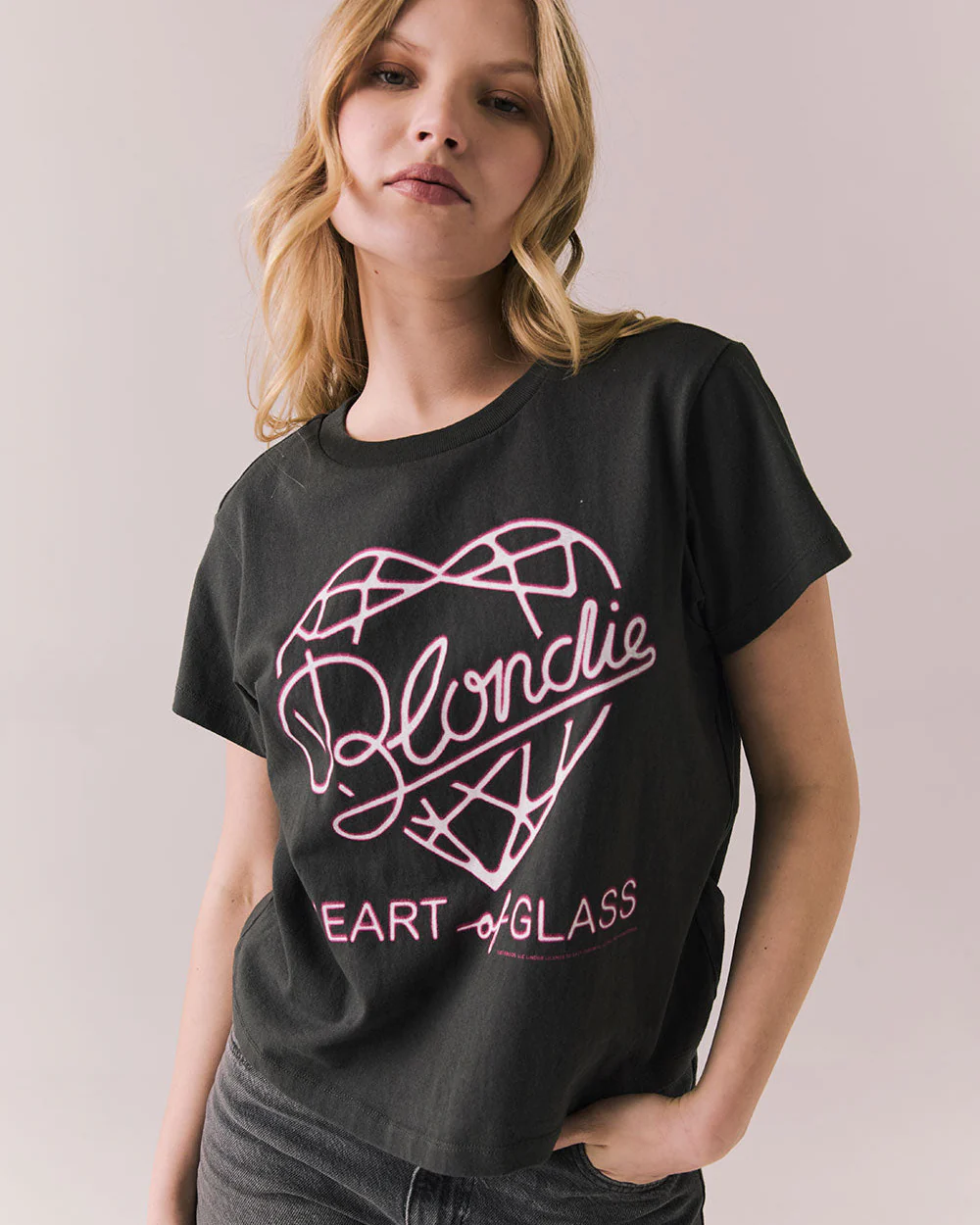 BLONDIE - HEART OF GLASS VINTAGE BLACK CROPPED TEE - Image 3