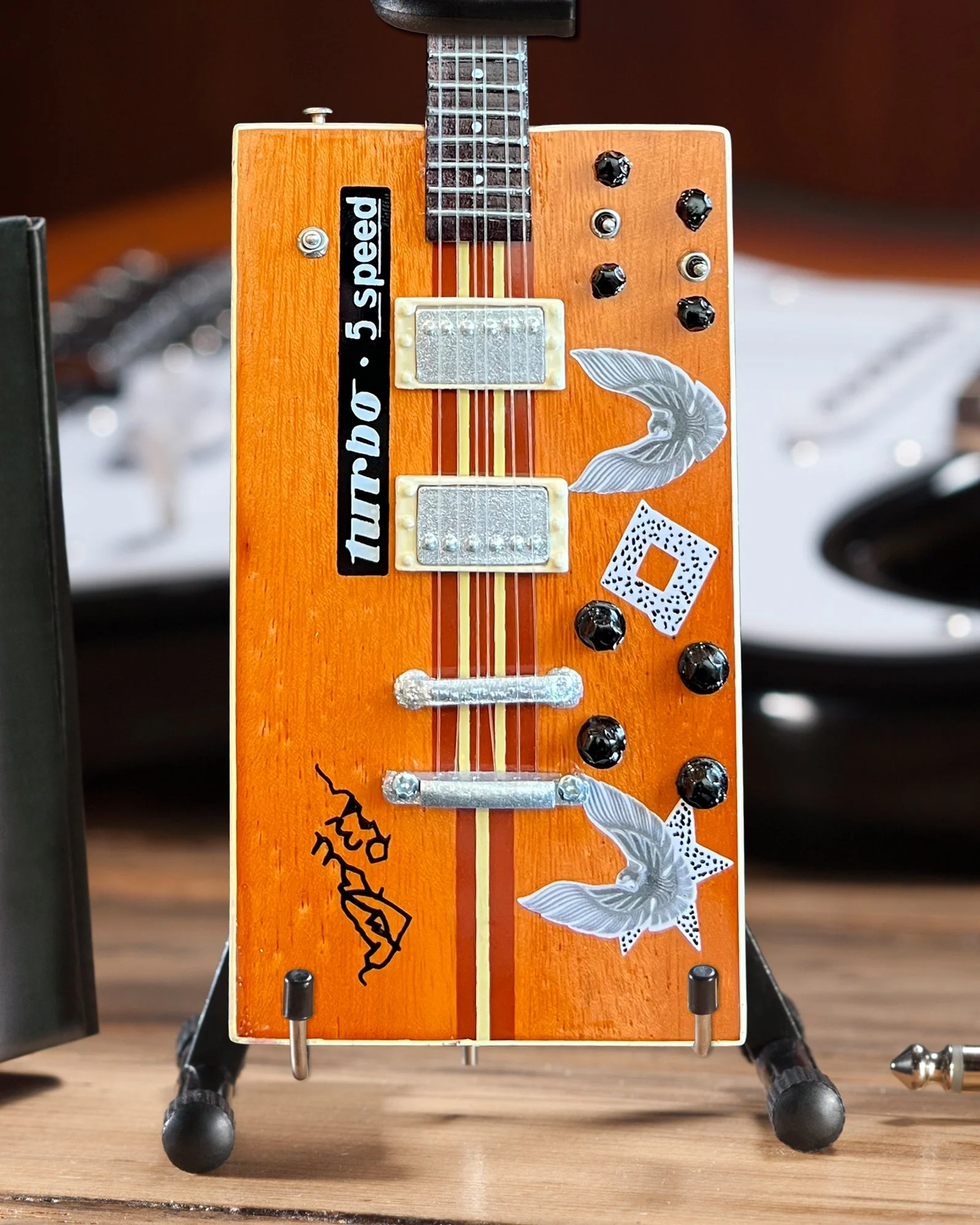 BO DIDDLEY - “TWANG MACHINE” - SIGNATURE TURBO 5-SPEED KINMAN - MINI GUITAR - Image 5
