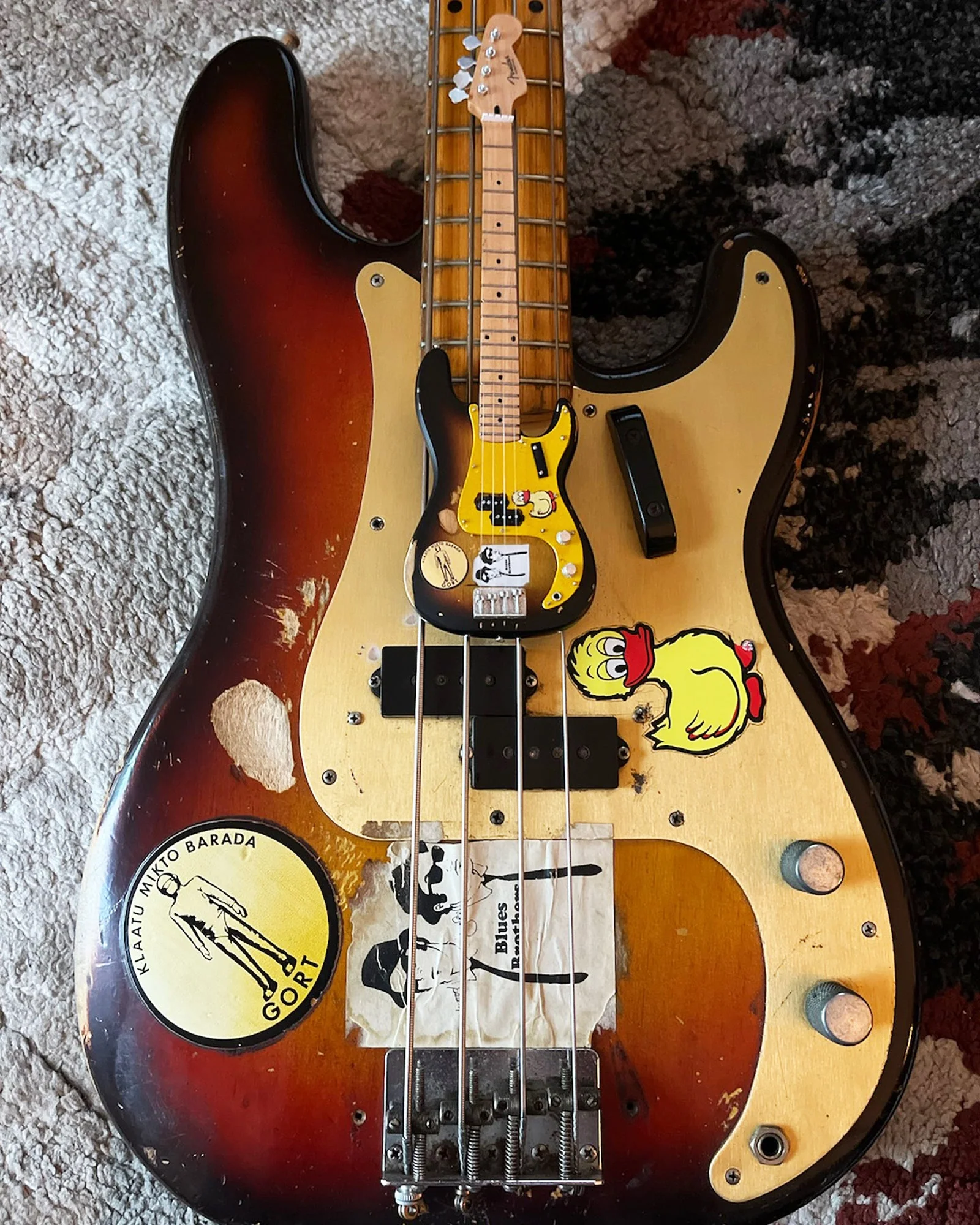 DUCK DUNN ORIGINAL 1959 FENDER™ PRECISION BASS™ DUCK BASS - MINI GUITAR - Image 2
