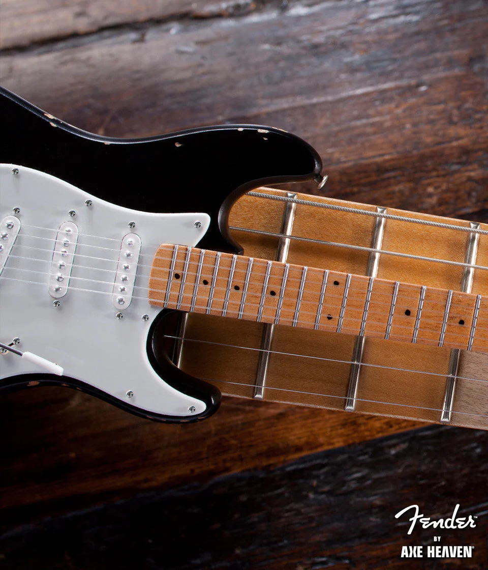 ERIC CLAPTON - BLACKIE VINTAGE FENDER™ STRAT™ - MINI GUITAR - Image 5