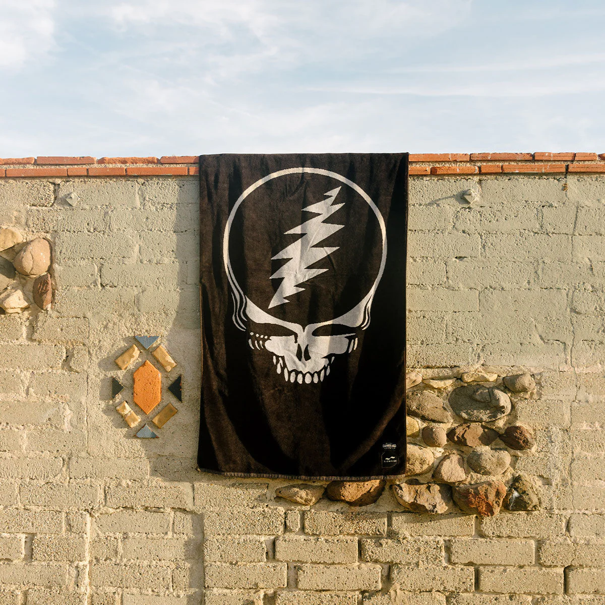 GRATEFUL DEAD x SLOWTIDE - GRATEFUL SHRED PREMIUM WOVEN TOWEL - Image 4