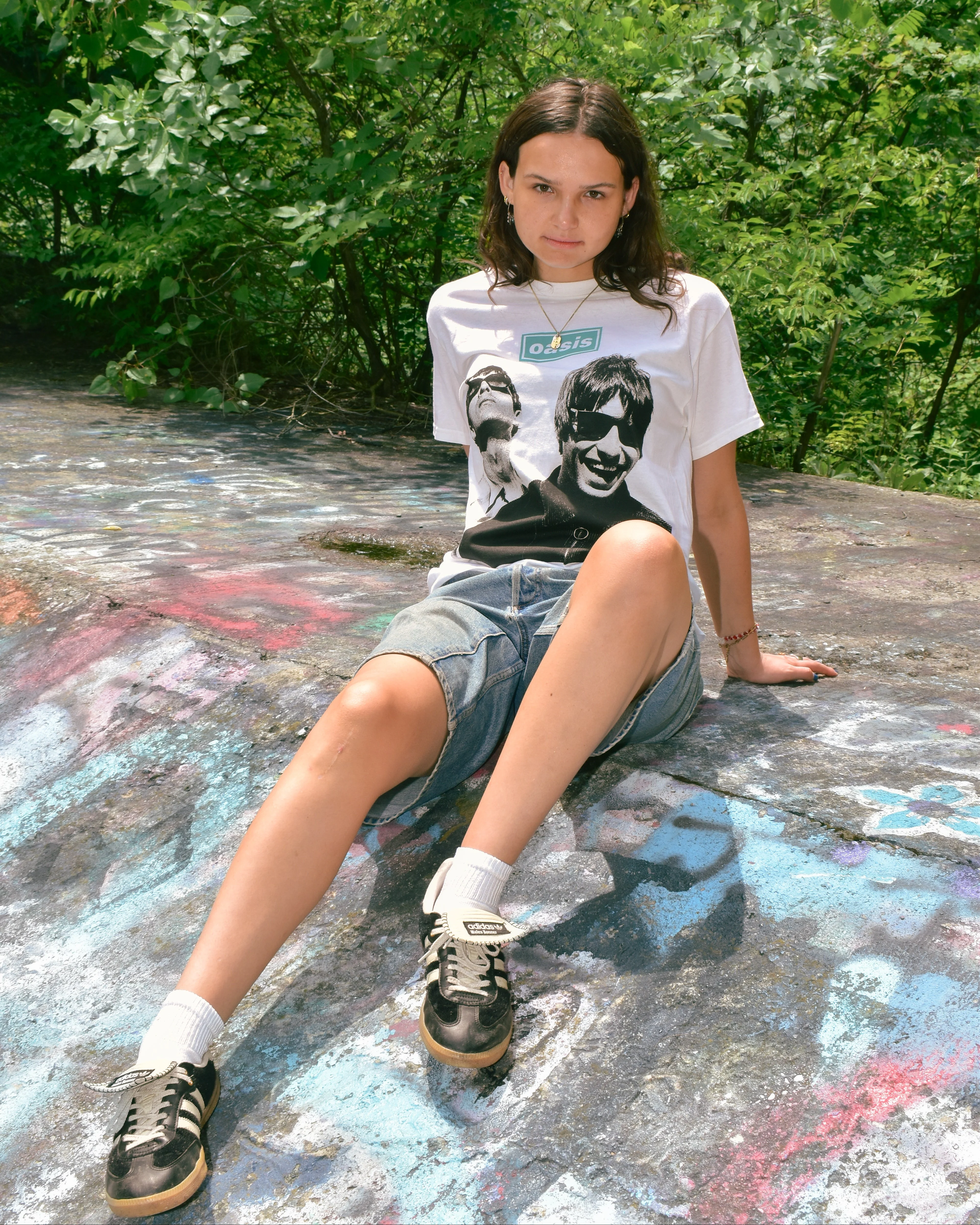 OASIS - COLUMBIA HOTEL PHOTO UNISEX T-SHIRT - Image 4