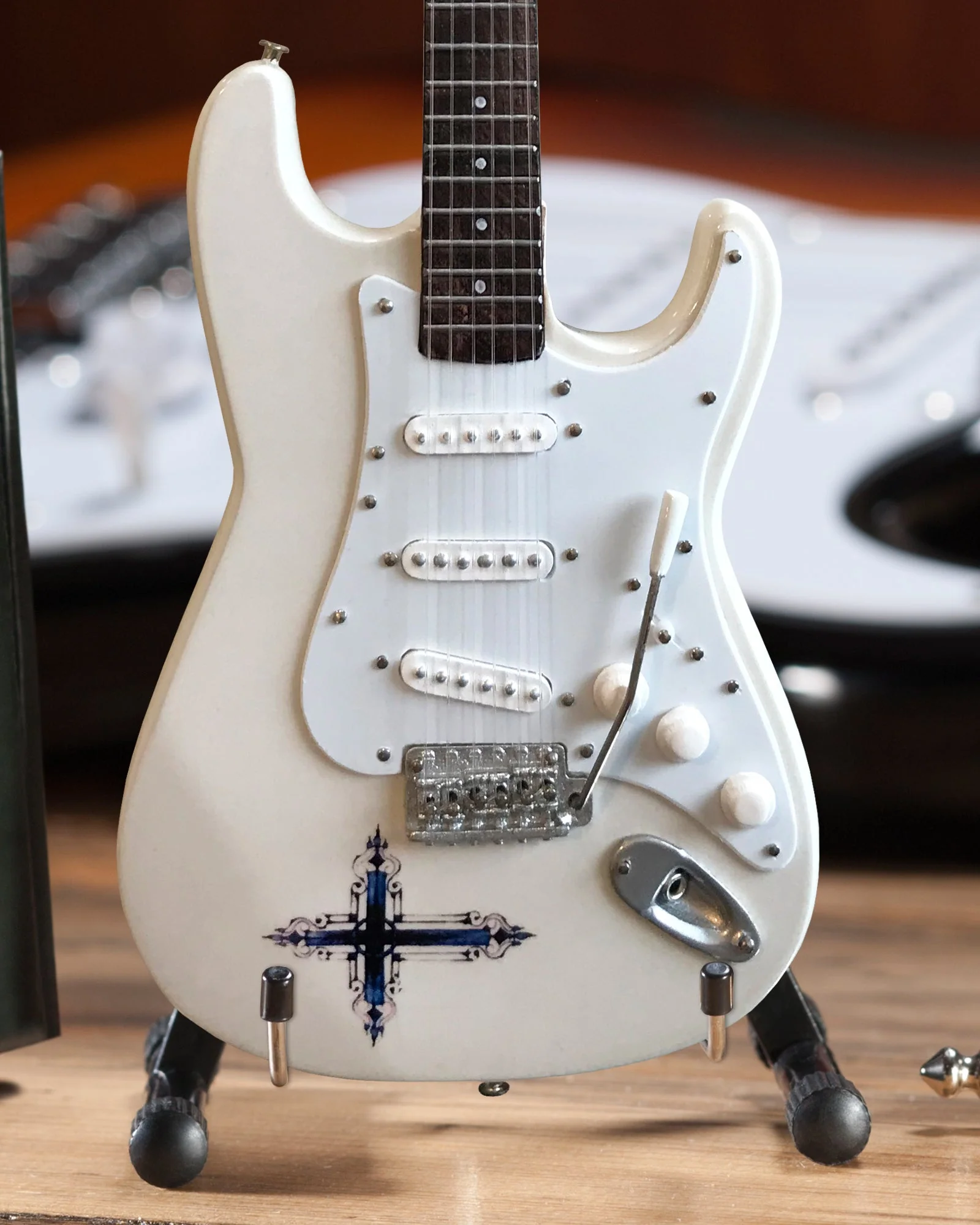 KENNY WAYNE SHEPHERD - FENDER™ STRAT™ CROSS - MINI GUITAR - Image 4