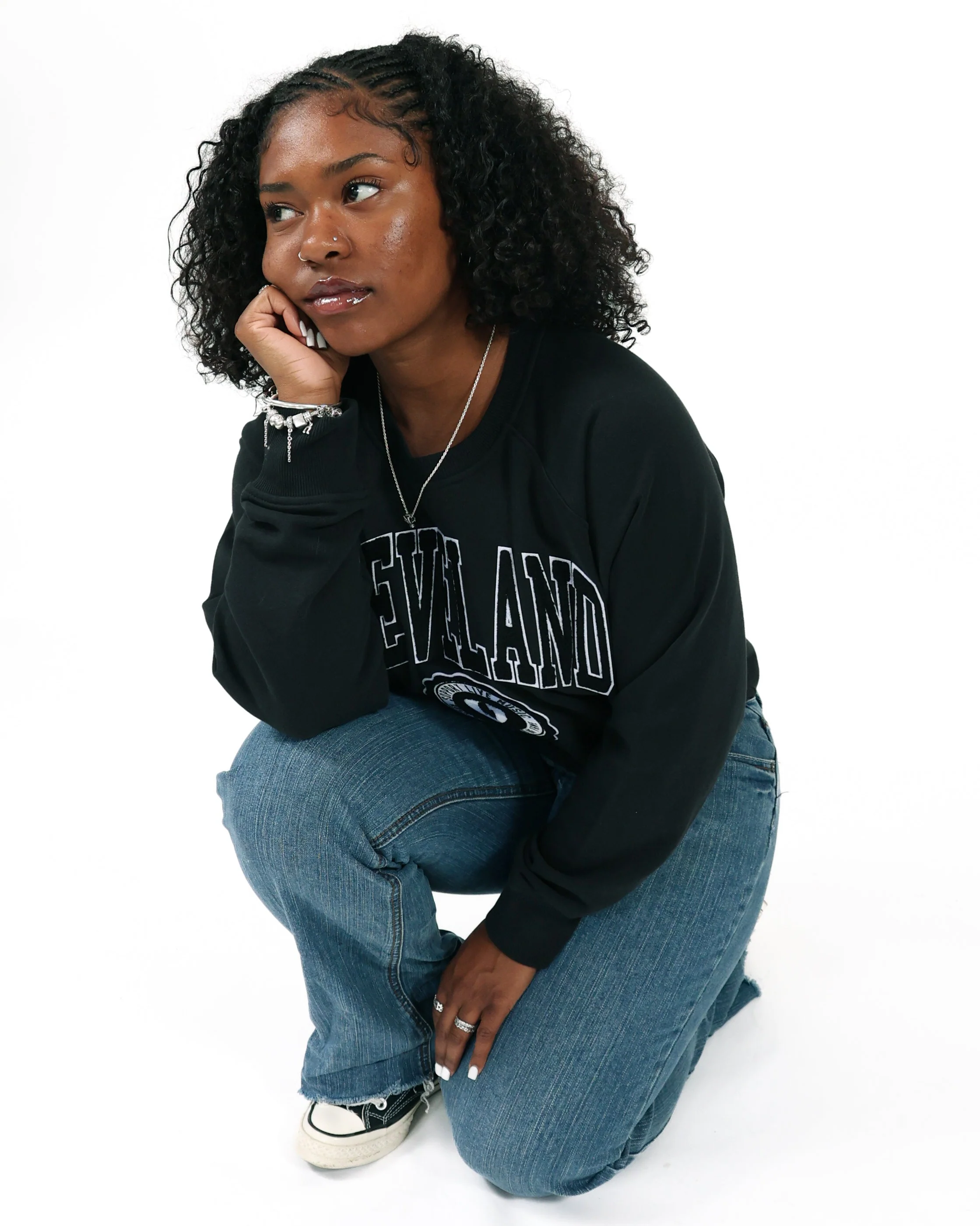 ROCK HALL CHENILLE PATCH FITTED CREWNECK - Image 3