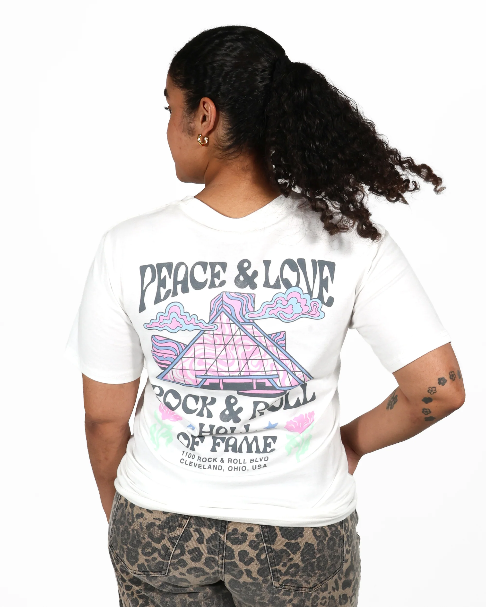 ROCK HALL PEACE & LOVE MUSEUM T-SHIRT - Image 2
