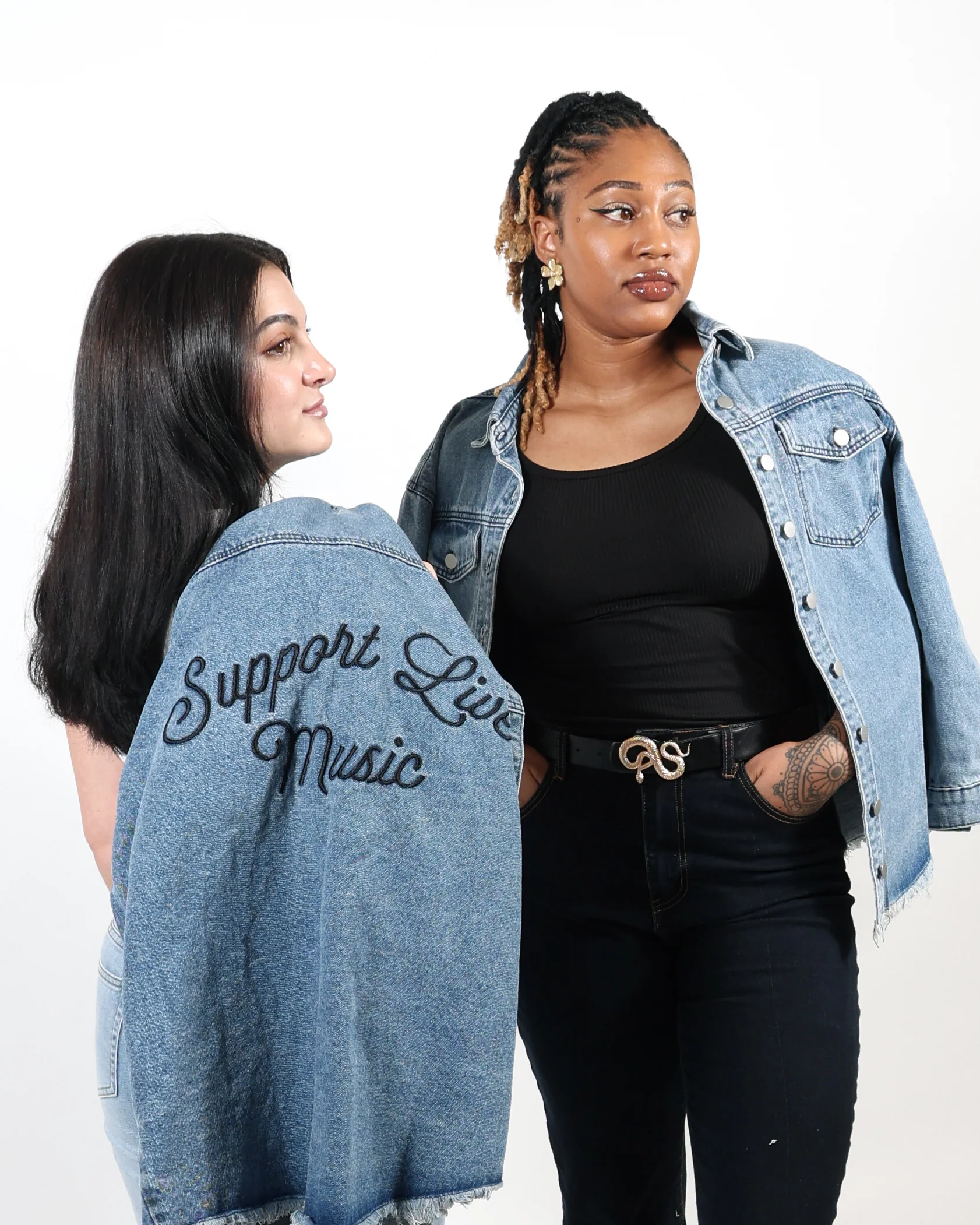 ROCK HALL SUPPORT LIVE MUSIC SCRIPT FITTED DENIM JACKET - Image 4