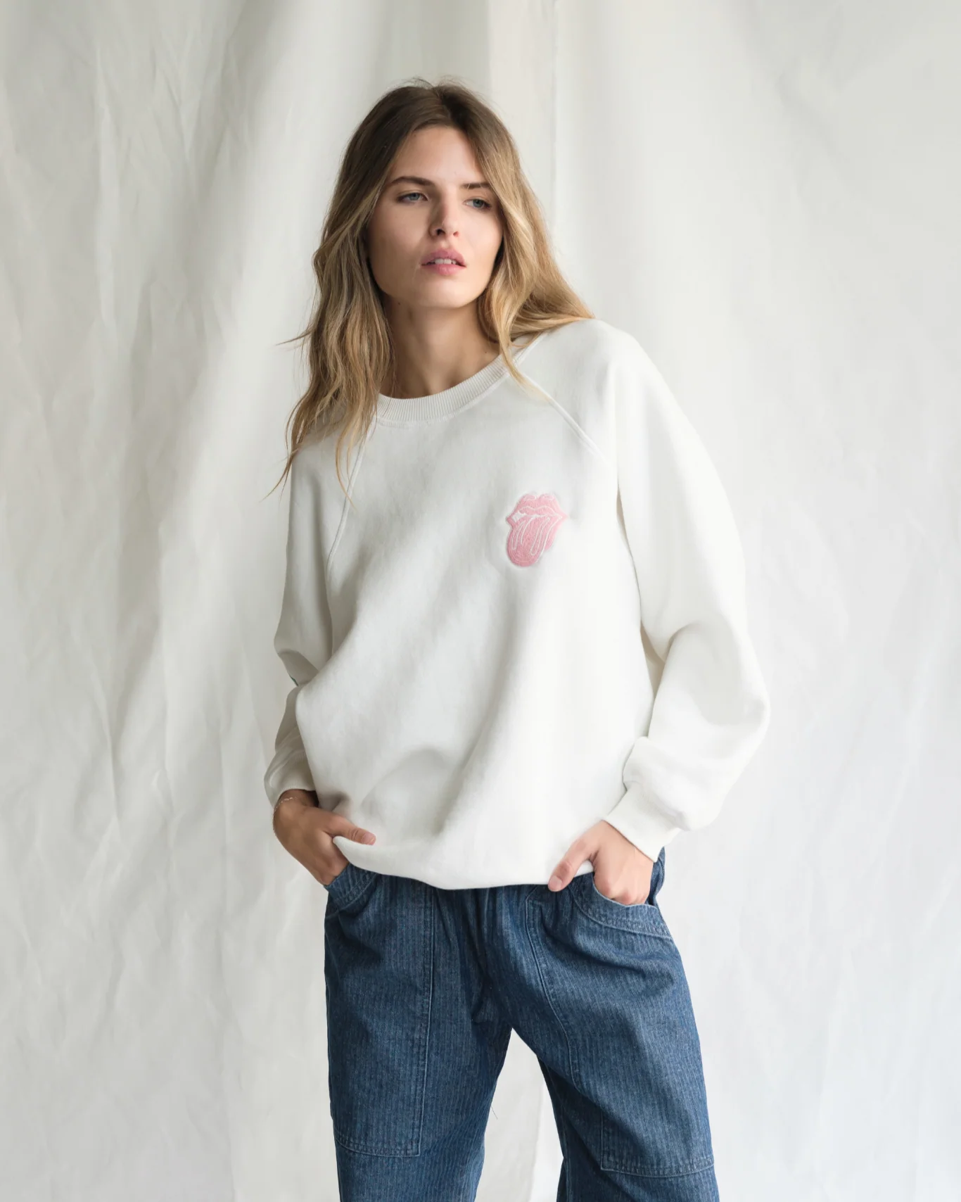 THE ROLLING STONES - SHE'S A RAINBOW CREWNECK - Image 2