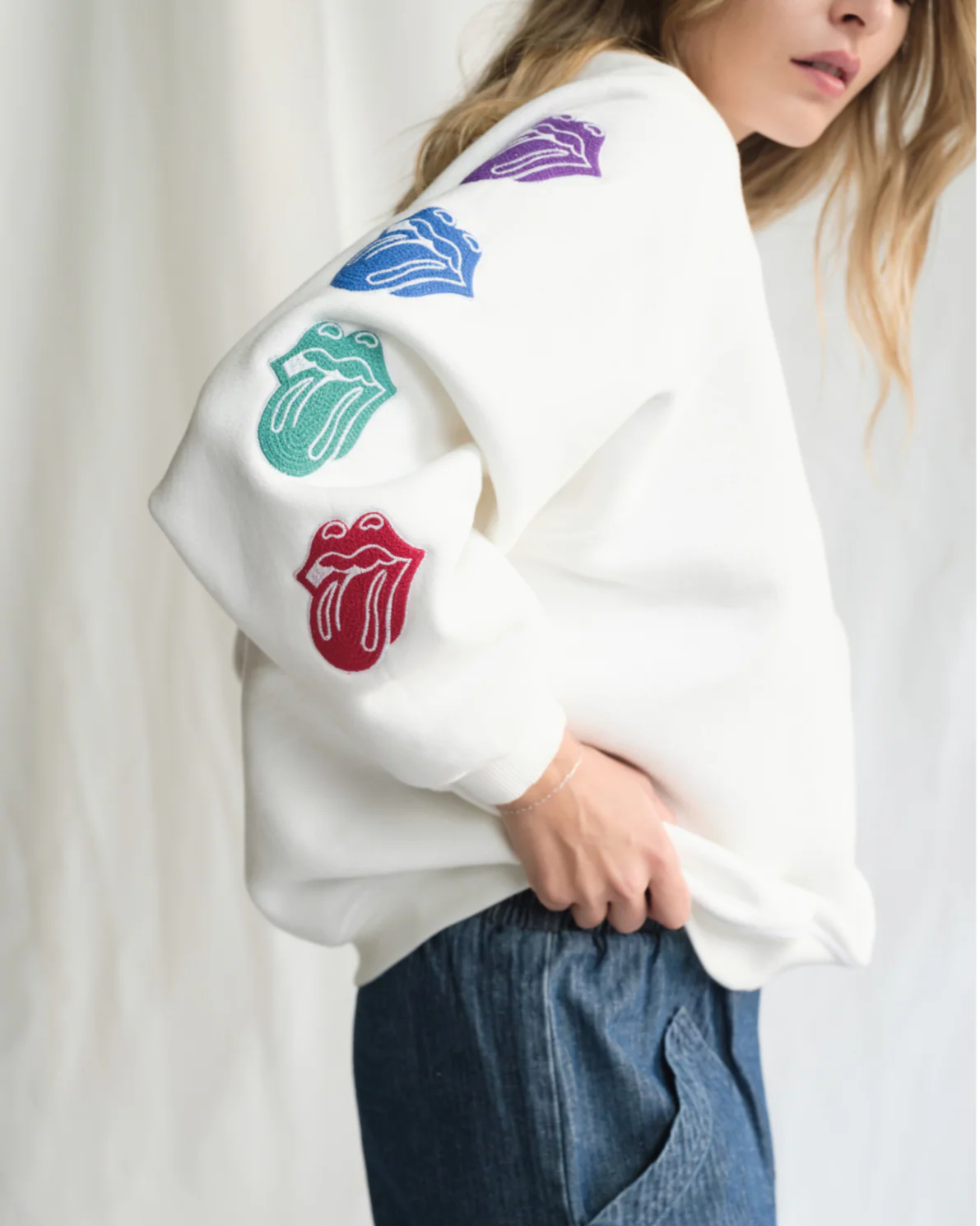 THE ROLLING STONES - SHE'S A RAINBOW CREWNECK - Image 4