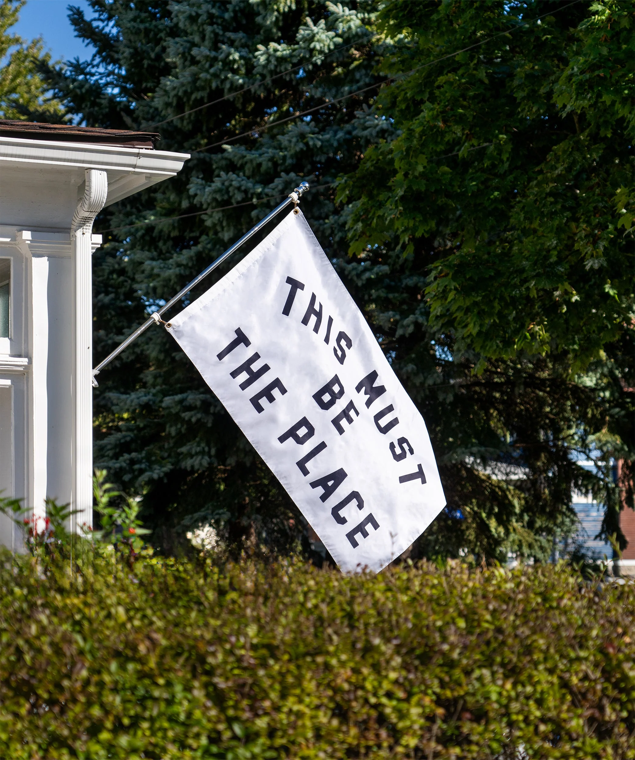 OXFORD PENNANT - THIS MUST BE THE PLACE OUTDOOR FLAG - Image 2
