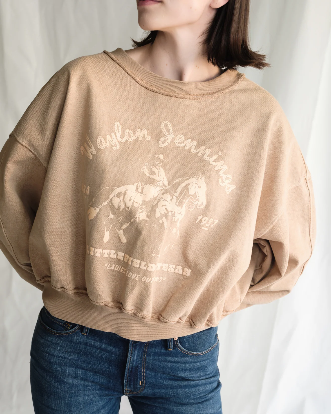 WAYLON JENNINGS - HOMETOWN SWEATSHIRT - Image 2